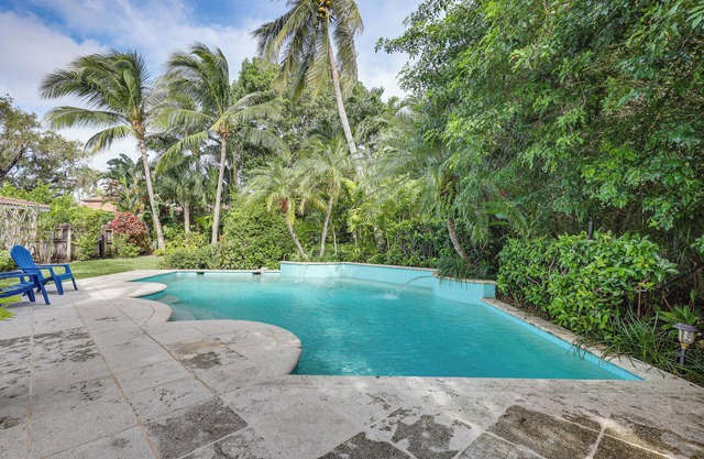 Home w/Lanai, Close to Beaches in Fort Lauderdale