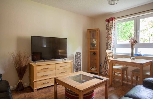 Homely Flat close to Centre with Free Parking!