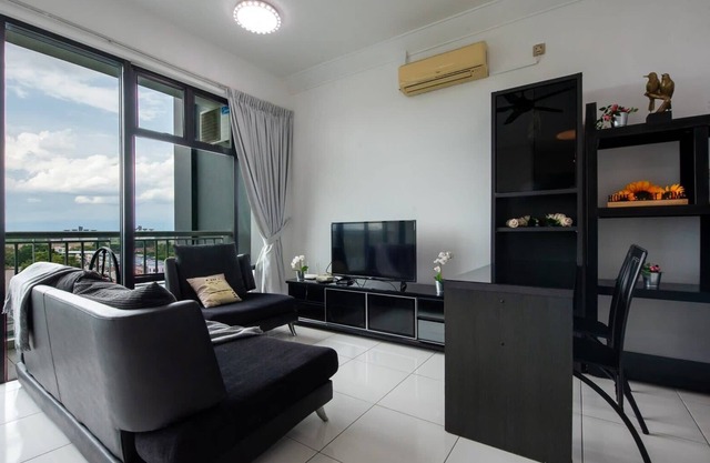 Homely & Modern Condo @ Bkt Indah, FREE Parking