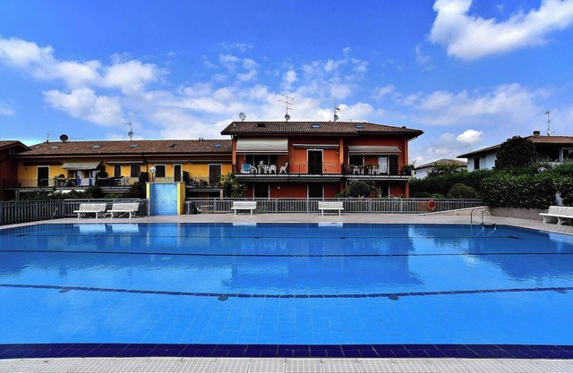 Homerez - Apartment in Pacengo, garden view