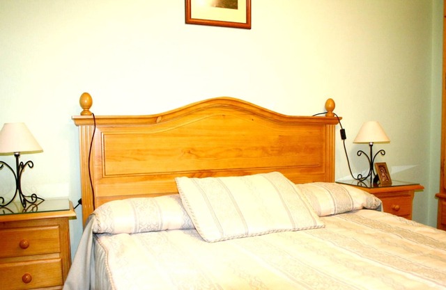 Homerez - Appartement for 6 ppl. with shared pool and garden at La Iruela