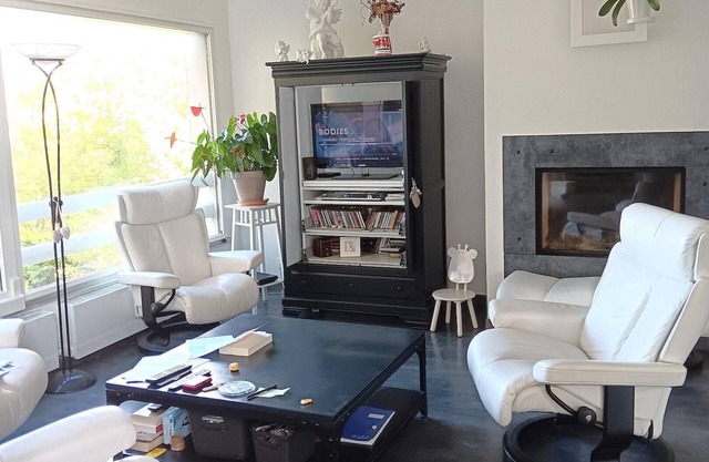 Homerez - Beautiful house for 4 ppl. with garden and terrace at Osny
