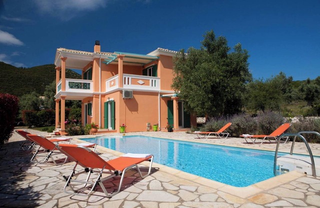 Homerez - Charming Villa in Lefkada with Pool