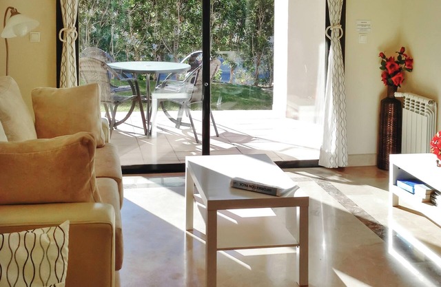 Homerez - Elegant Apartment in San Javier with Pool