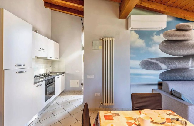 Homerez - Elegant Apartment in Verona, 75 m² + Balcony