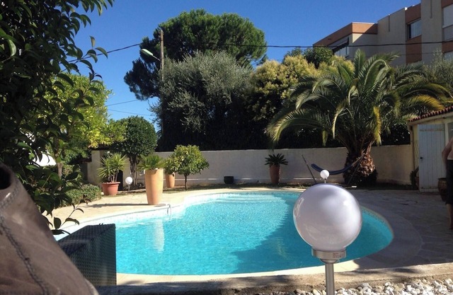 Homerez - Elegant Villa with Private Pool in Le Cannet