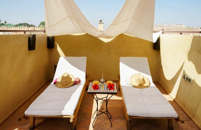 Homerez - Large villa with swimming pool and Wifi