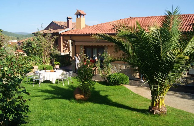 Homerez - Nice house for 6 ppl. with terrace at Sotoserrano