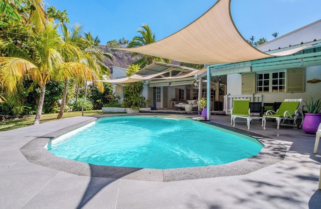 Homerez - Villa in Saint-Gilles les Bains