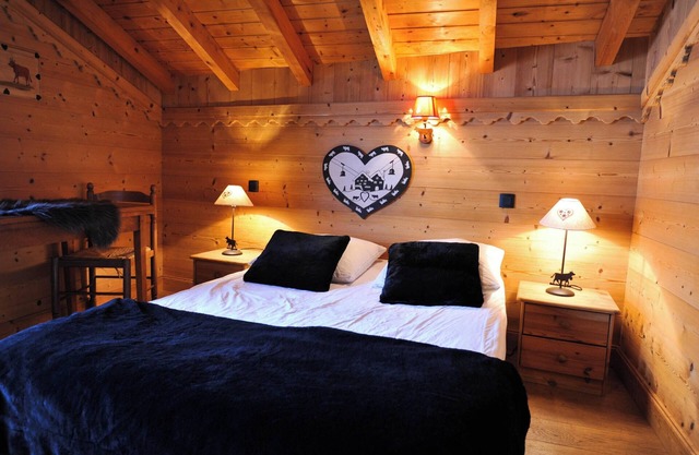 Homerez - Spacious chalet in Champagny-en-Vanoise 118 m² with mountain view