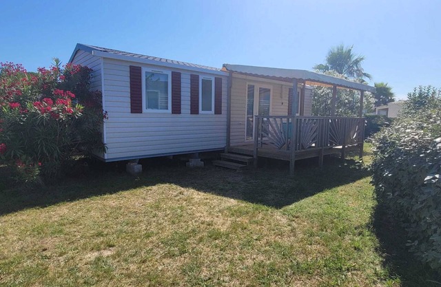 Homerez - Spacious Bungalow with Pool in Lattes