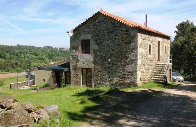 Homerez - Spacious House in Seia, mountain view