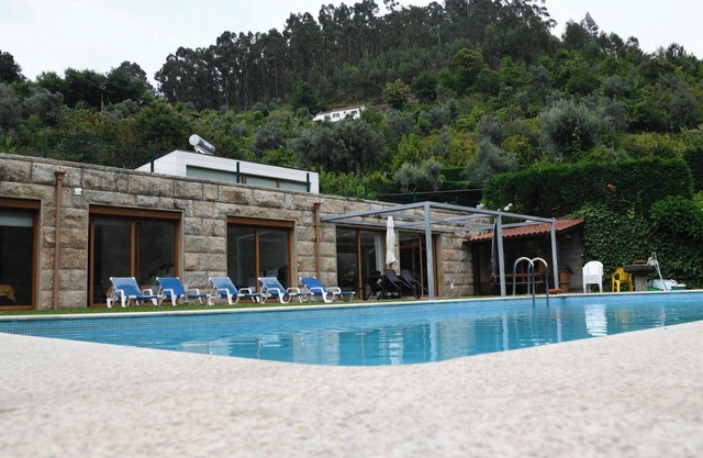 Homerez - "Spacious villa in Caniçada with year-round private pool"