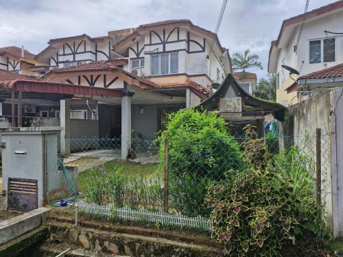 Homestay Saujana Utama