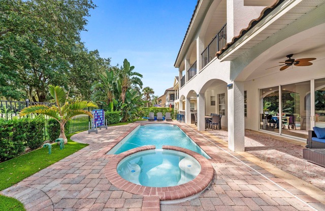 Homestead Luxe | 5 bed, 4.5 bath | Private Pool | Near Attractions