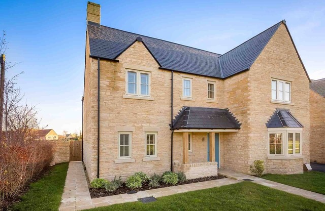 HONEYSTONES, family friendly, with a garden in Bourton-On-The-Water
