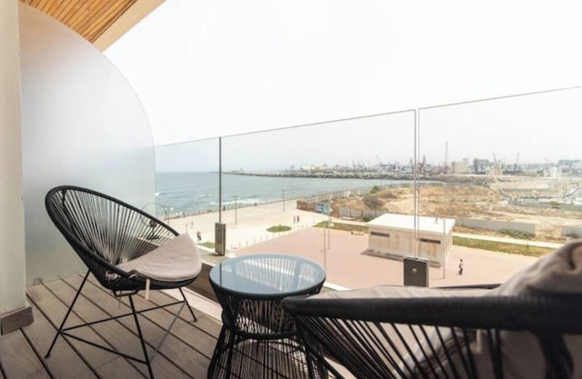Horizon Marina terrace