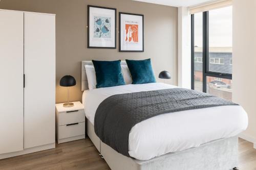 Host & Stay - Richmond Place 206