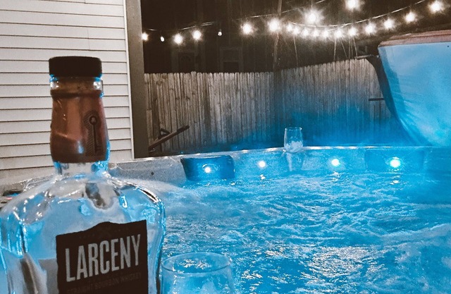 Hot Tub Beautiful Downtown Indy Home Near Lucas Oil!