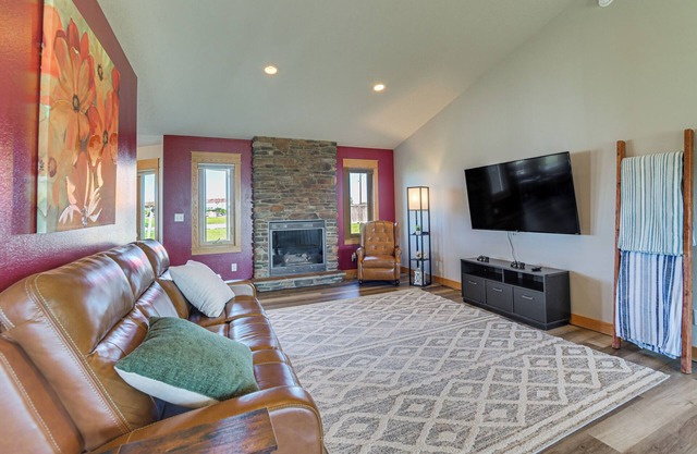 Hot Tub & Fenced Yard: Spacious Fargo Home!