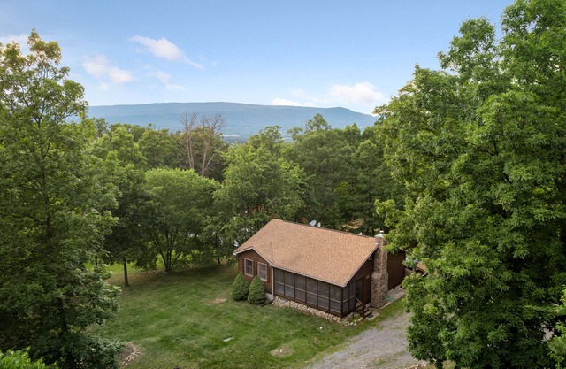 Hot tub, fire pit, BBQ, dogs friendly, National Park, Luray caverns, Massanutten