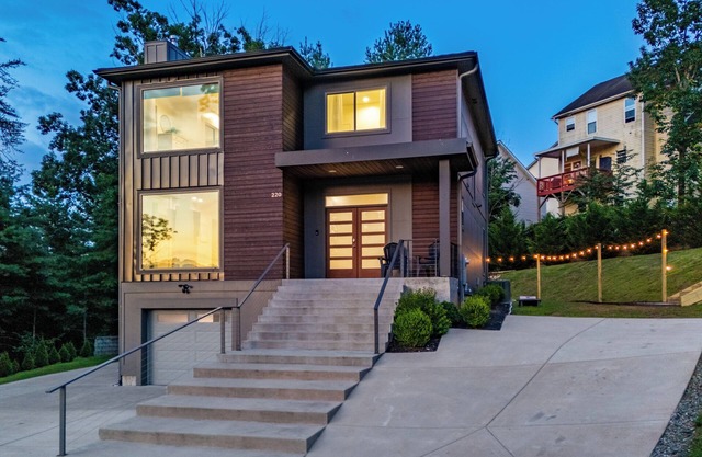 Hot Tub, Fire Pit, Mountain Views, 10min to AVL | Modern Escape by Avanstay