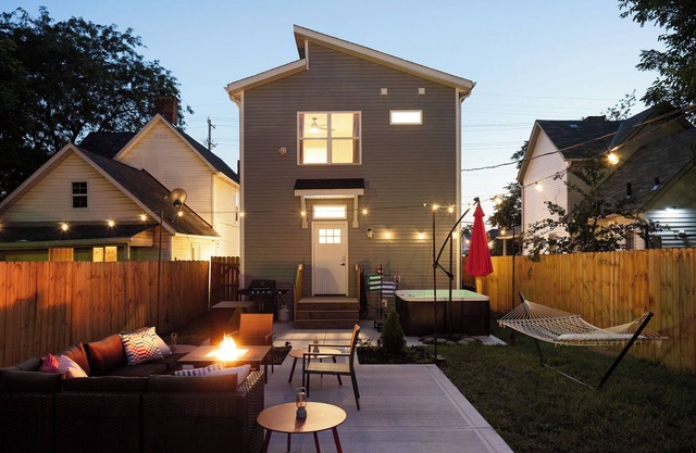 Hot Tub - Mins to Short North - Retro Game Room - New Construction