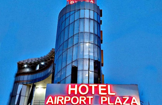 Hotel Airport Plaza