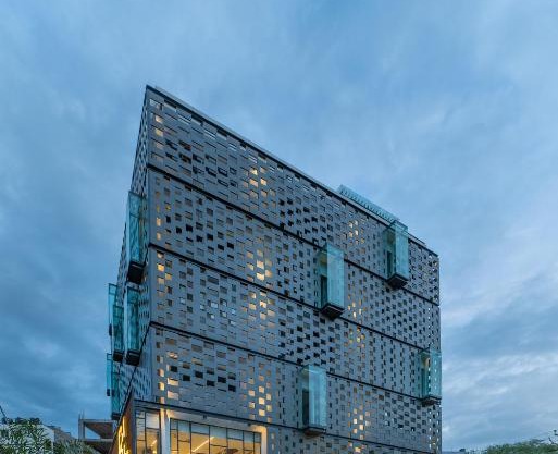 Hotel B plus L