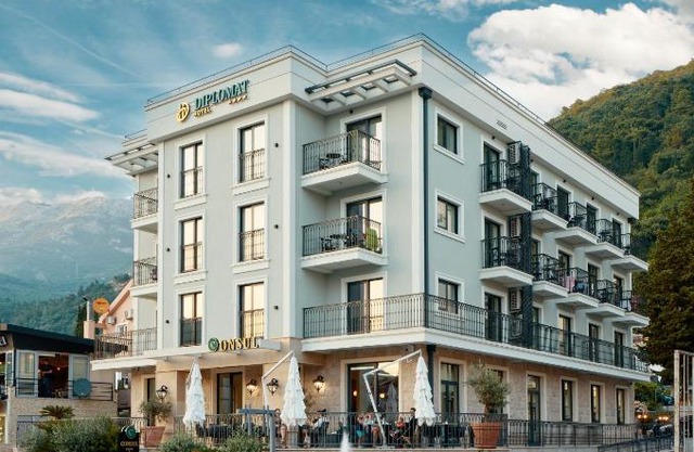 Hotel Diplomat by Aycon