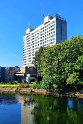 Hotel Gromada Pila