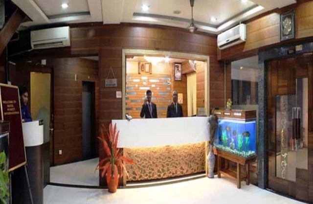 hotel puneet international