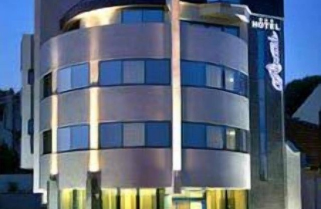 Hotel Riverside