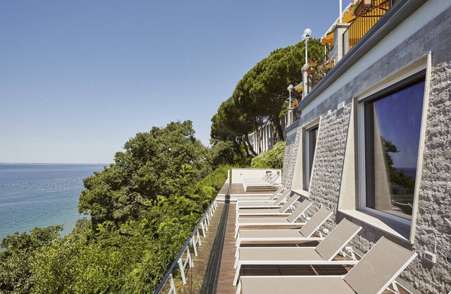 Hotel Riviera & Maximilians