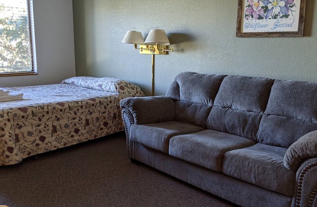 Hotel Style Lodge Room w/Kitchenette