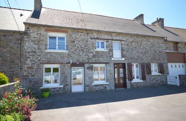House 15 minutes from saint Malo and cancale 25 minutes from mont st michel