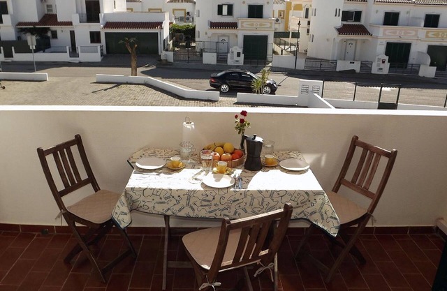 House, 2 bedrooms for 5 people Rental Praia da Lota, Manta Rota (Algarve)