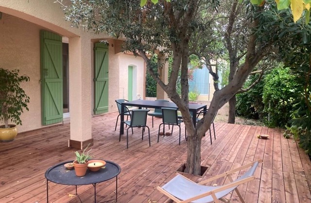 House 2 minutes from the beach