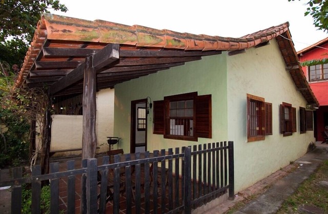 House 245 - Nice house near Praia do Forte, balcony, barbecue and garage.