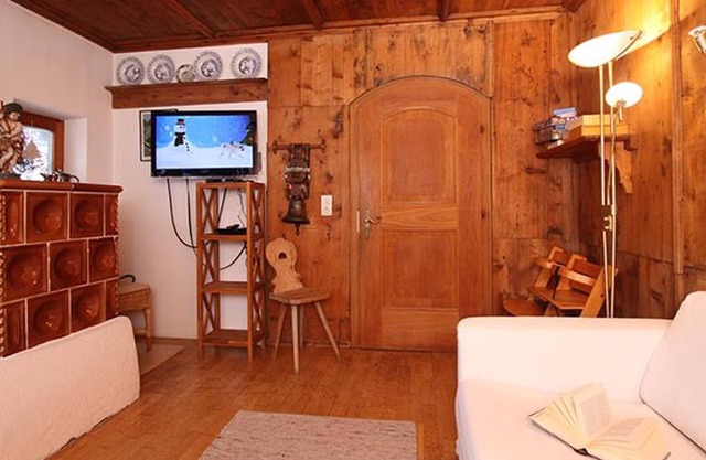 House Alice, Austria
