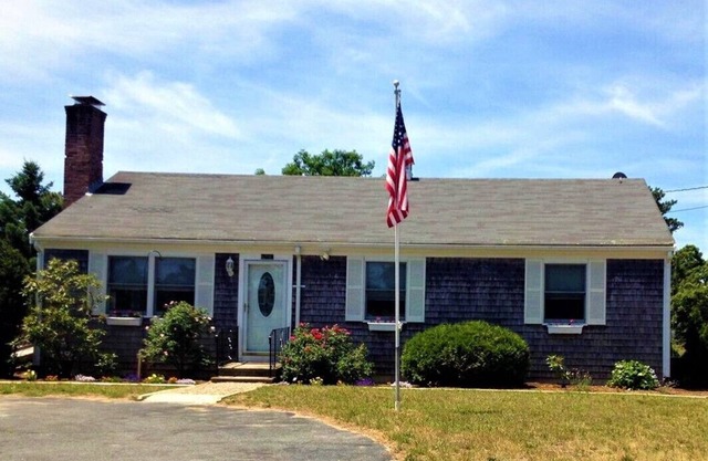 House and 2 Cottages/Thumpertown Beach