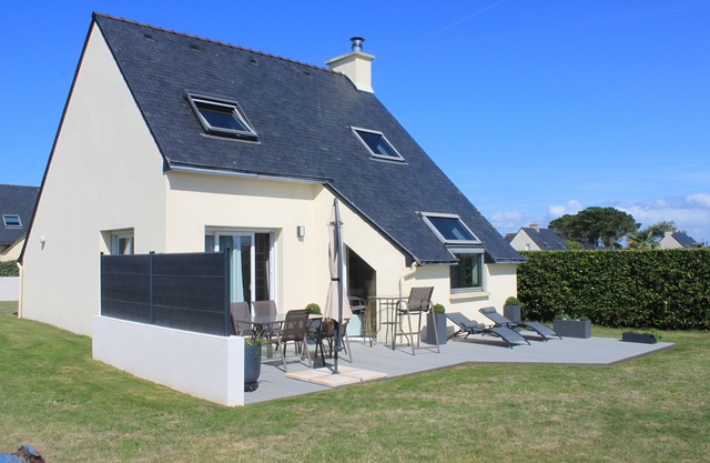 House close to the beach and hiking trail