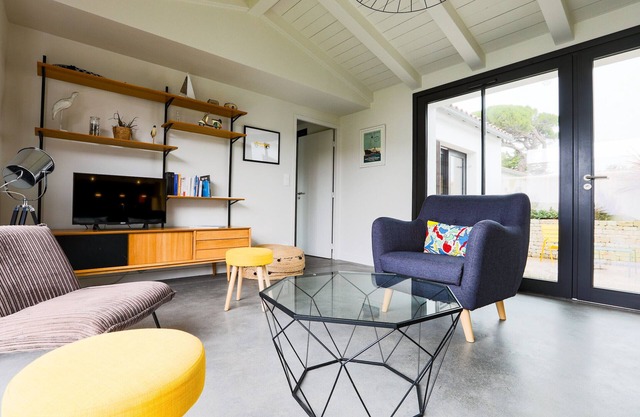House for 10, pool, in the heart of the Ile de Ré
