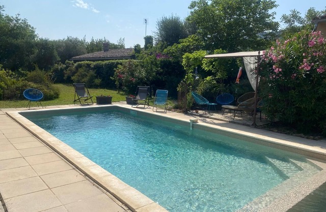 House in Les Vignes de Bandol air-conditioned Swimming pool, Last minute special offer