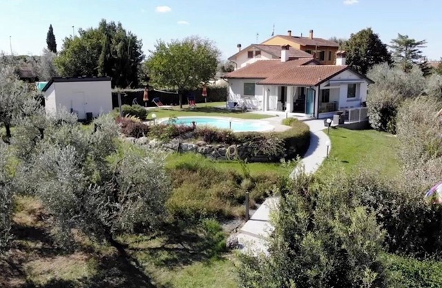 House in modern style with swimming-pool