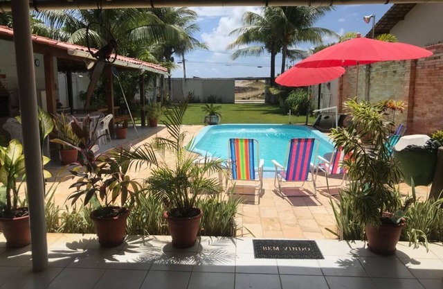 House in Serrambi, with pool, barbecue and less than 30 meters from the beach