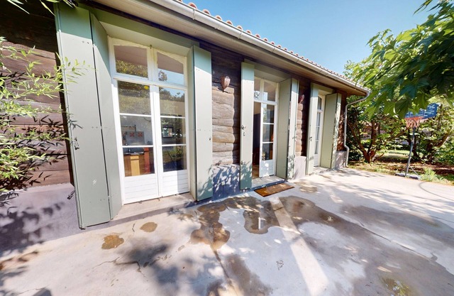 House in Vic-la-Gardiole, 2 pers, Terrace, Close to Beach