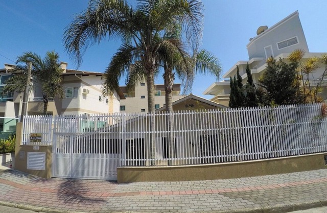 HOUSE JUST 100 METERS TO THE BEACH - 4 BEDROOMS