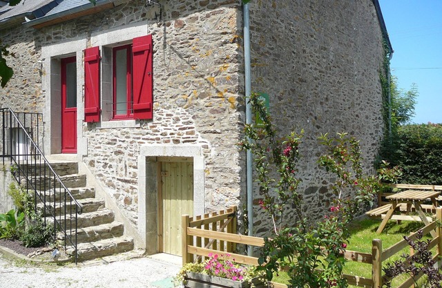 house near the river Rance, St Malo and Dinard