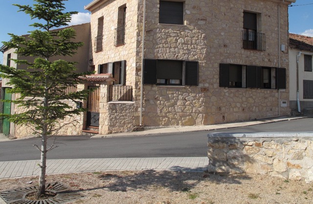 House overlooking the sierra "El Corralín" de Gallegos. Segovia